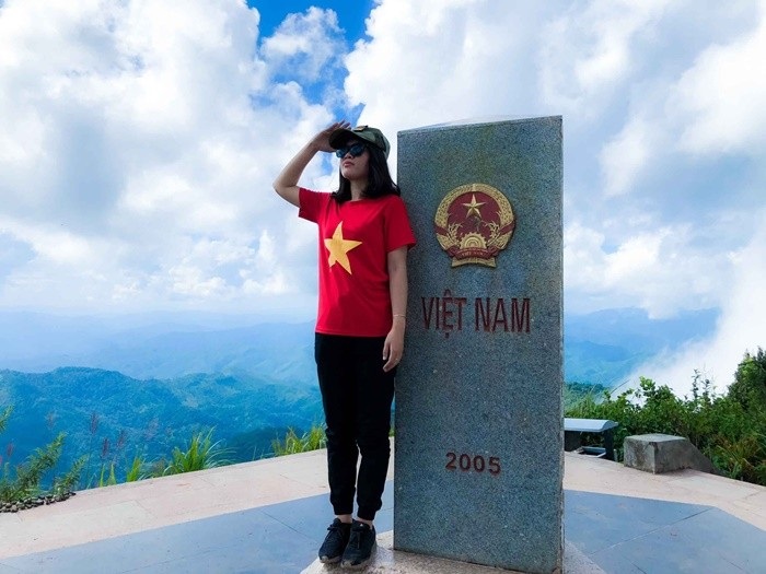 Check-in tại cột mốc số 0 - Niềm tự hào của người Việt